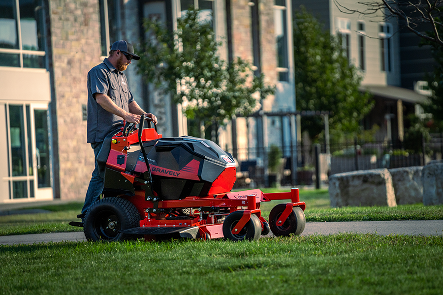 Gravely-Pro-Stance-EV-DSC05695.png